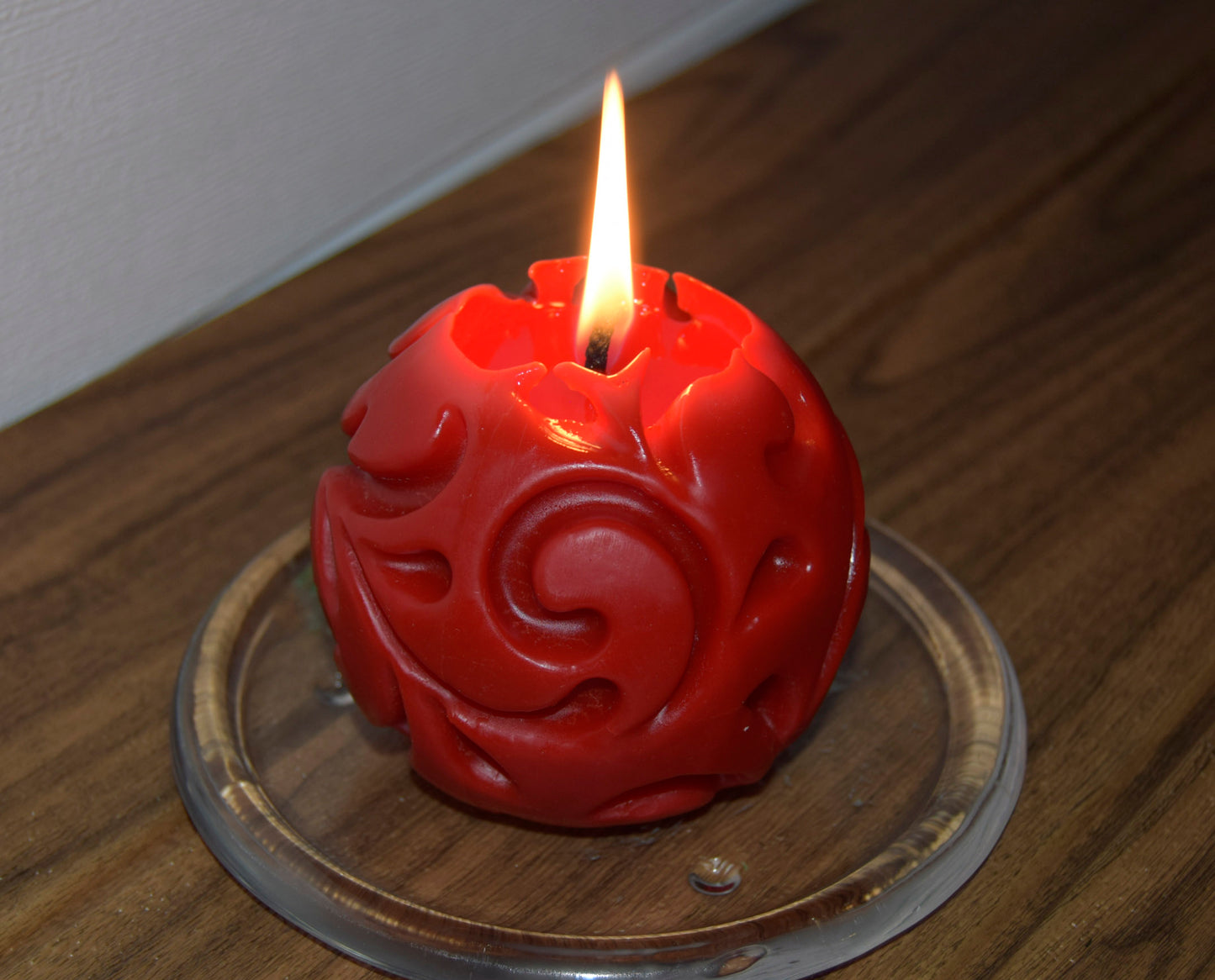 Handmade 3" Sphere Pure Beeswax Pillar Candle - Create a Natural and Serene Atmosphere!"